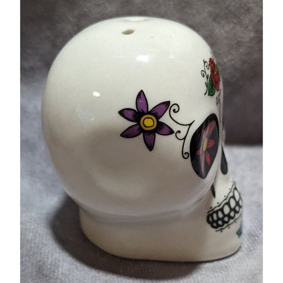 Sugar Skull Salt/Pepper Shaker - Picture 2 of 6